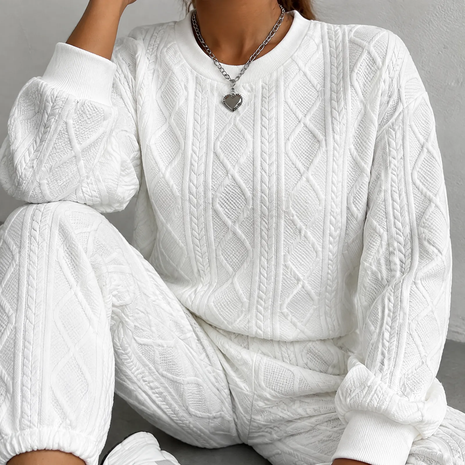 Summerfield Diamond Knit Set: detail view